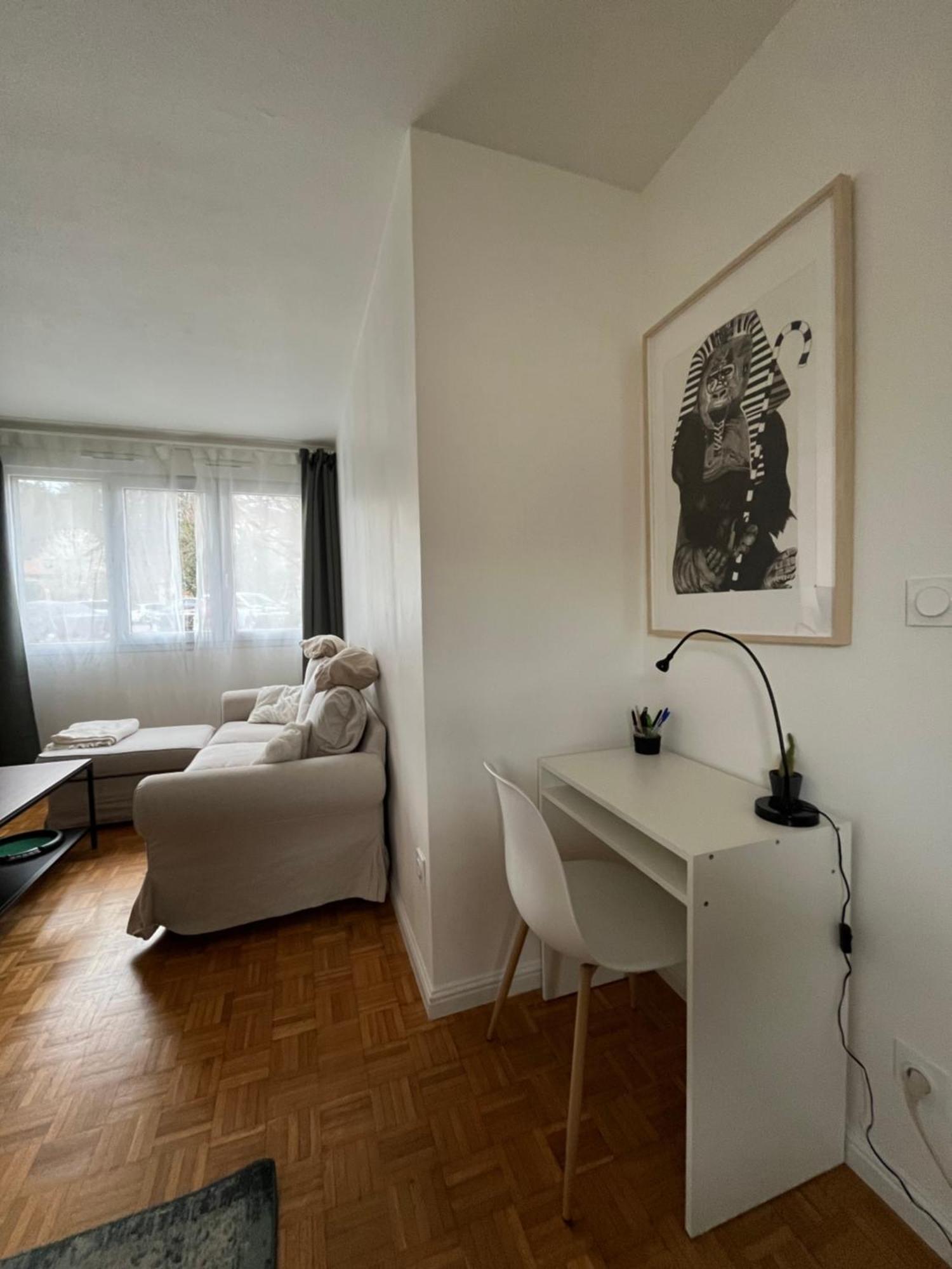 Appartement Cosy Et Confortable Saint-Genis-Laval Exterior foto